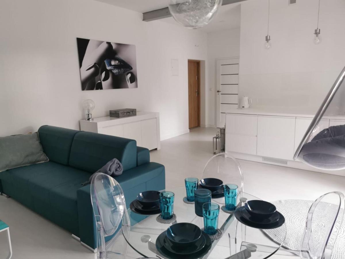 Przytulny Apartament Z Kominkiem Przy Jeziorze Borne Sulinowo Exterior photo