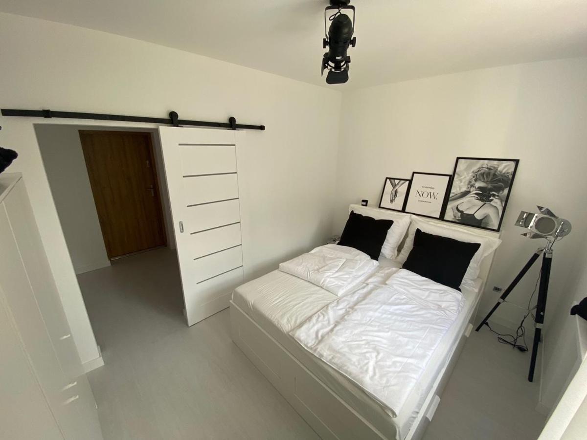 Przytulny Apartament Z Kominkiem Przy Jeziorze Borne Sulinowo Exterior photo