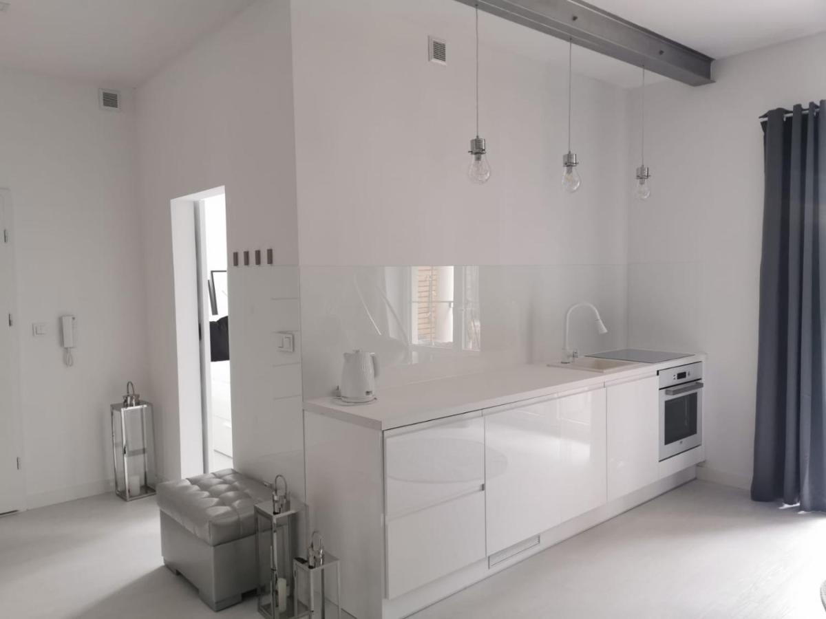 Przytulny Apartament Z Kominkiem Przy Jeziorze Borne Sulinowo Exterior photo