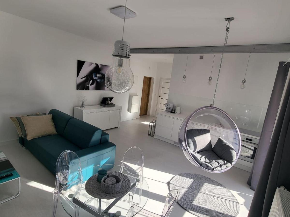 Przytulny Apartament Z Kominkiem Przy Jeziorze Borne Sulinowo Exterior photo